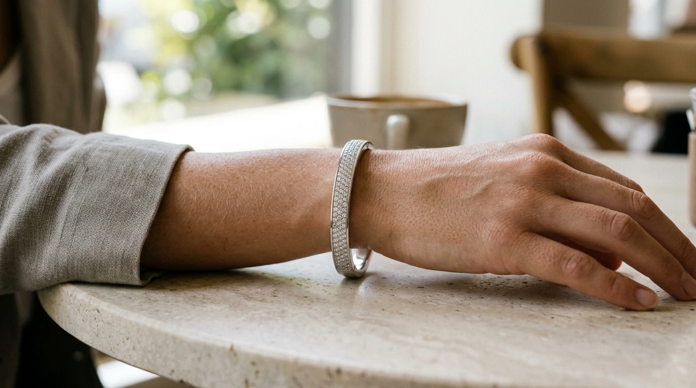 S925 Iced-Out Moissanite Bangle: Unisex Wrist Shine